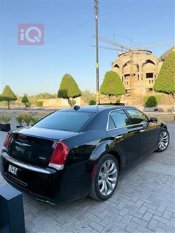 کرایسلەر 300